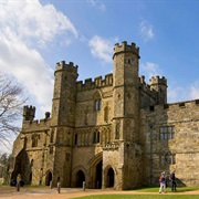 Battle Abbey and Battlefield